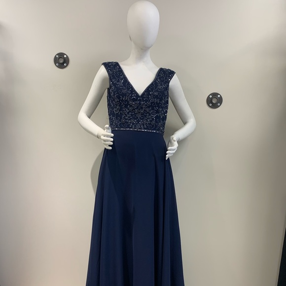 Adrianna Papell Dresses & Skirts - Adrianna Papell 40173